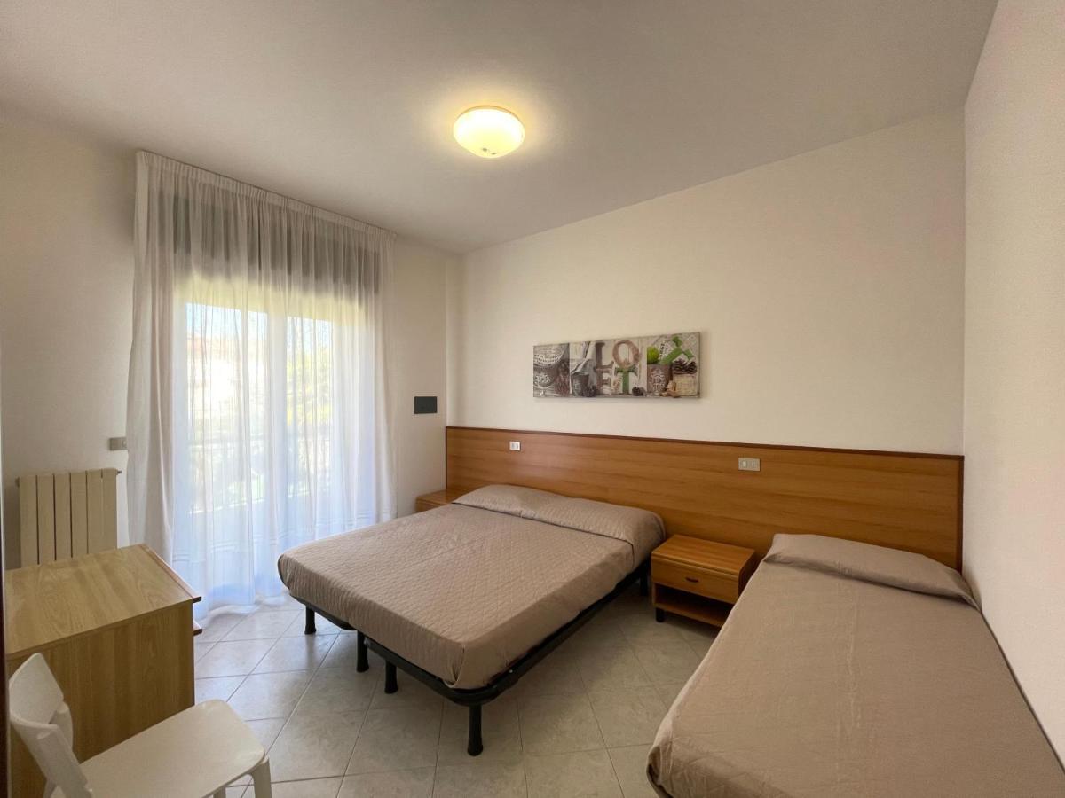 Villa Daniela Carraro Immobiliare - Family Apartments Lido di Jesolo Kültér fotó